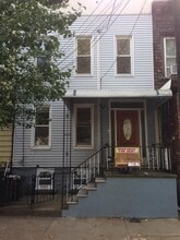Building Photo - 27 Hopkins Ave