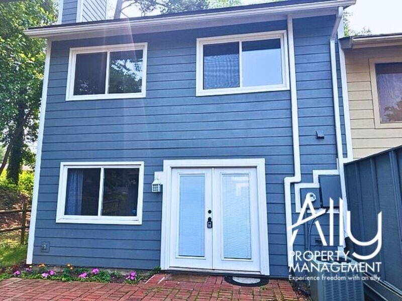 6 Four Seasons Dr, Charlottesville, VA 22901 Condo for Rent in Charlottesville, VA