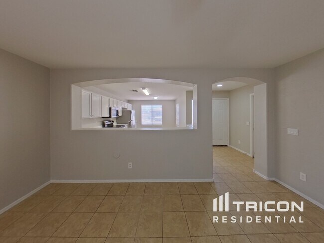 Building Photo - 2013 S 86th Dr