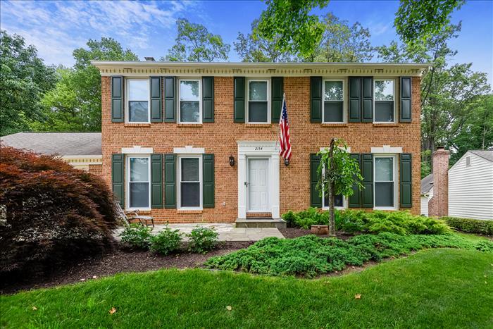 2154 Silentree Drive Vienna, VA 22182 - 2154 Silentree Dr