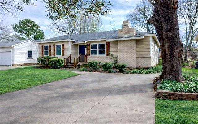 Foto del edificio - 1035 Blaylock Cir S