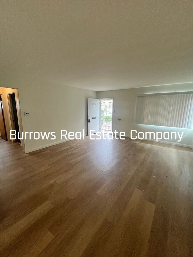 Building Photo - Single story 2 bedroom, 1 bathroom apartme...