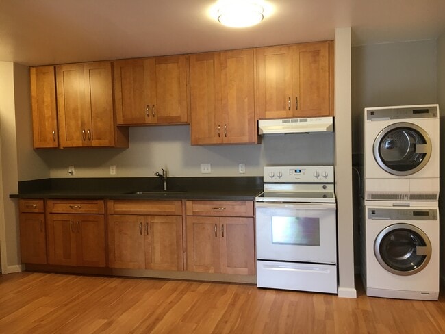 Building Photo - 212 Kaimuohema Plz