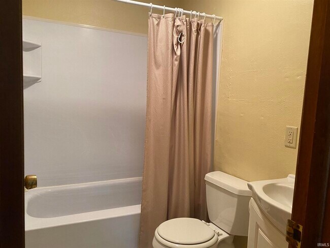 Foto del edificio - 1516 E Fairwood Dr