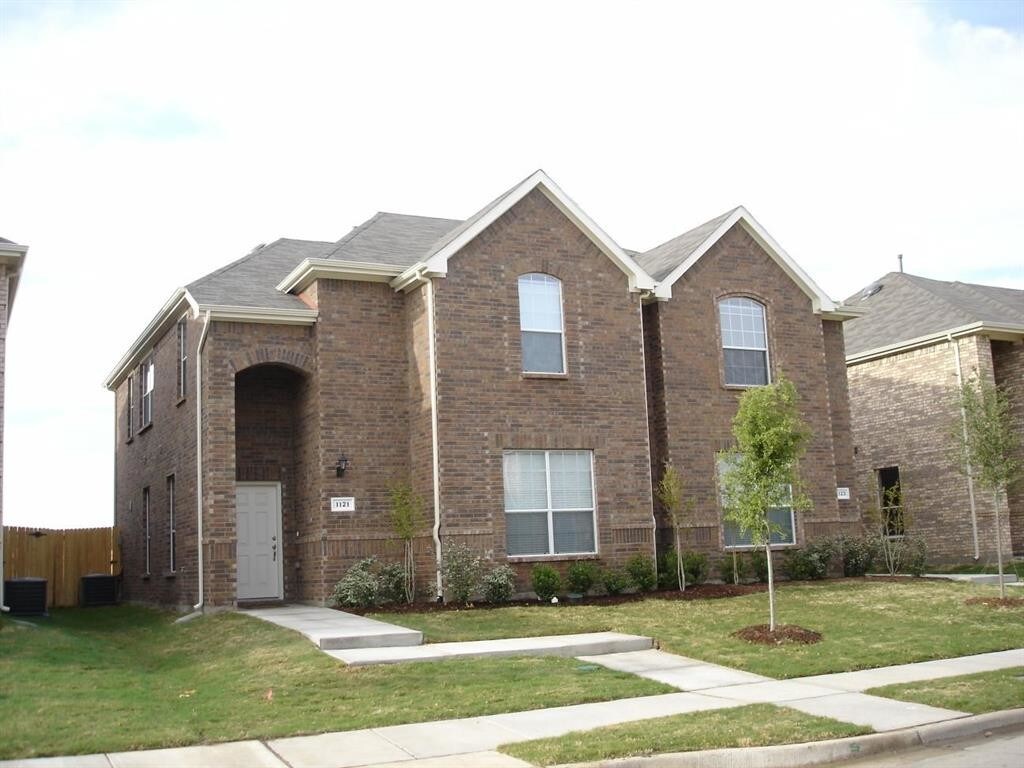 1121 Jamie Dr, Grand Prairie, TX 75052 Condo for Rent in Grand