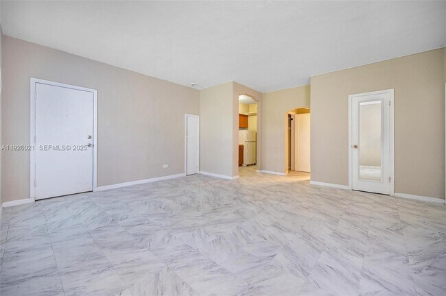 Foto del edificio - 825 Alton Rd