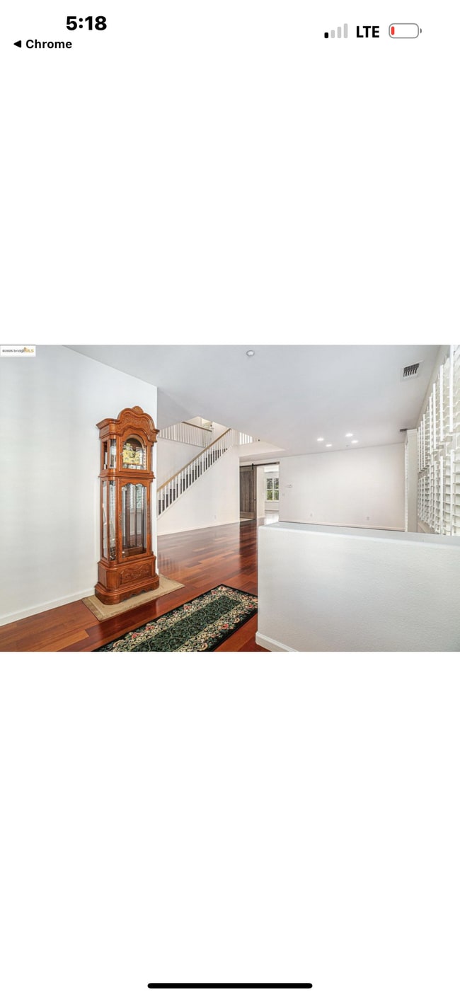 Foto del edificio - 722 Bentley Ct
