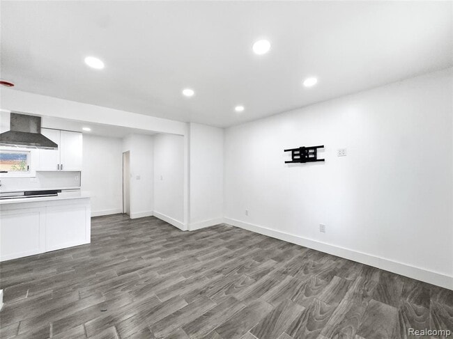 Building Photo - 2090 Moran Ave