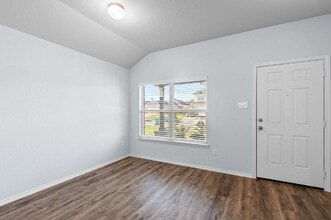 Building Photo - 2024 Cedar Tree Ct