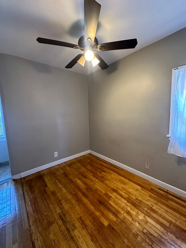 Second bedroom - 1616 Library Ave