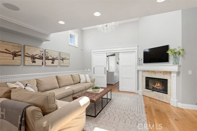 Building Photo - 705 1/2 Goldenrod Avenue, Newport Beach, CA 92625 - 3 BR 3 BA house