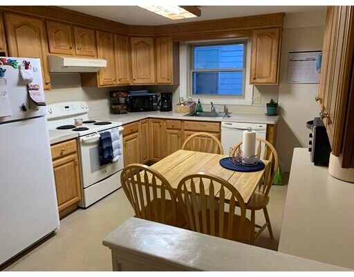 Foto principal - 731 Belmont St