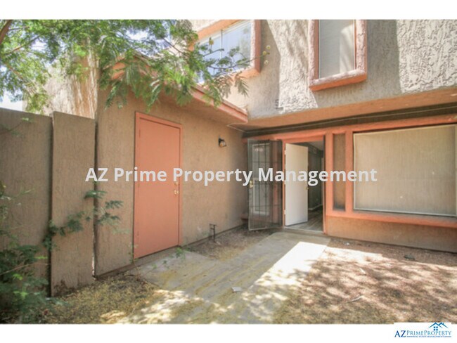 Building Photo - 5228 W Brill St