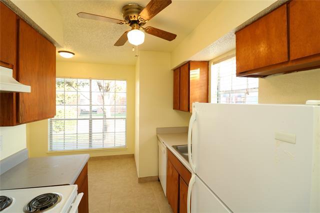 Building Photo - 8037 Cambridge Cir