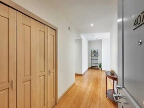 Building Photo - 368 Elm St