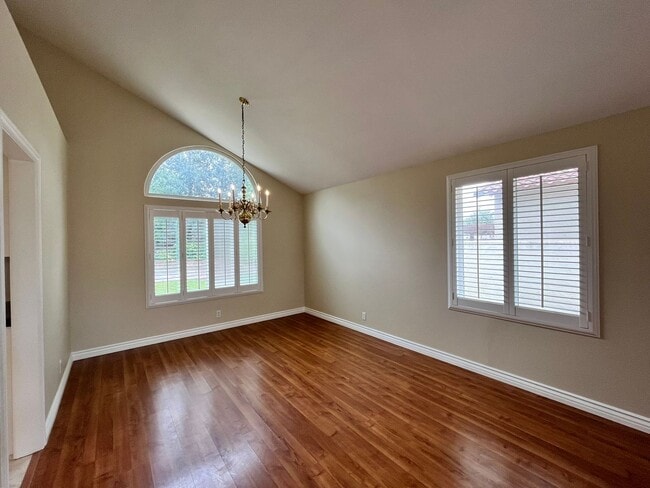 Foto del edificio - Two Story Stunner in RSM, Now Available!
