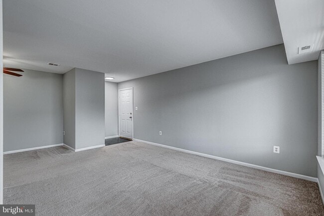 Building Photo - 9569 Coggs Bill Dr