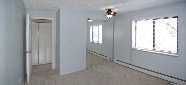 Bedroom - 1008 N Corona St