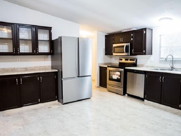 Foto del edificio - 813 Ryans Ferry Rd