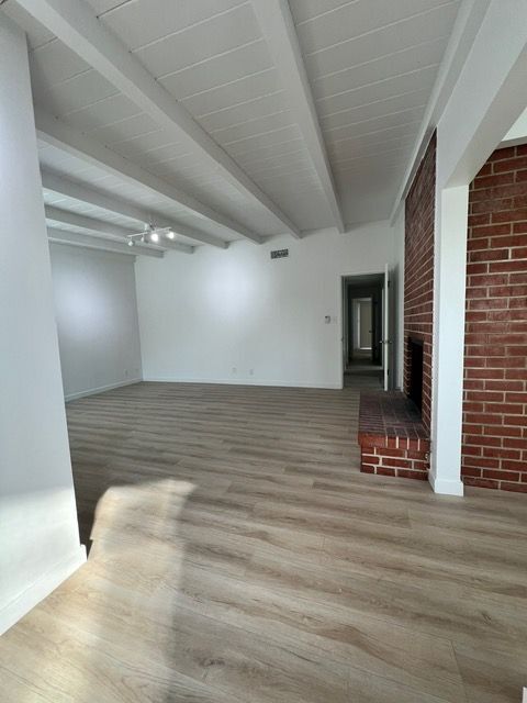 Foto del edificio - 12422 Havelock Ave