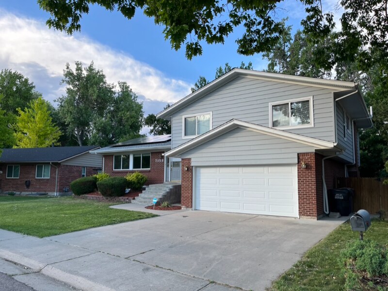 Primary Photo - 7153 E Warren Dr