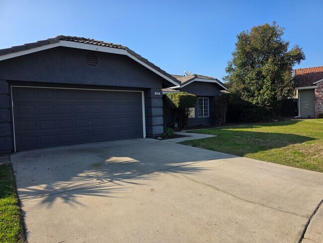 Foto del edificio - 3-bedroom single story in Turlock!