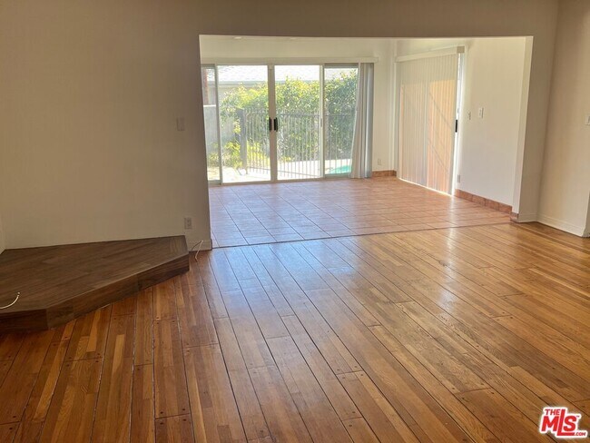 Foto del edificio - 6446 Penfield Ave