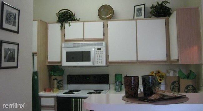 Building Photo - 500 Airtex Dr