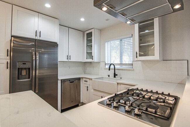 Building Photo - Knoxwood Apartments