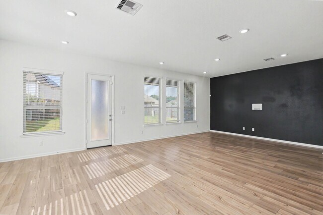 Building Photo - 9407 Sea Star Ln