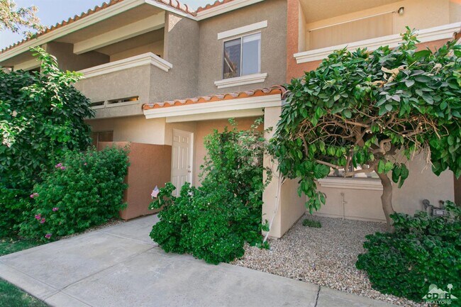Building Photo - 384 Tava Ln