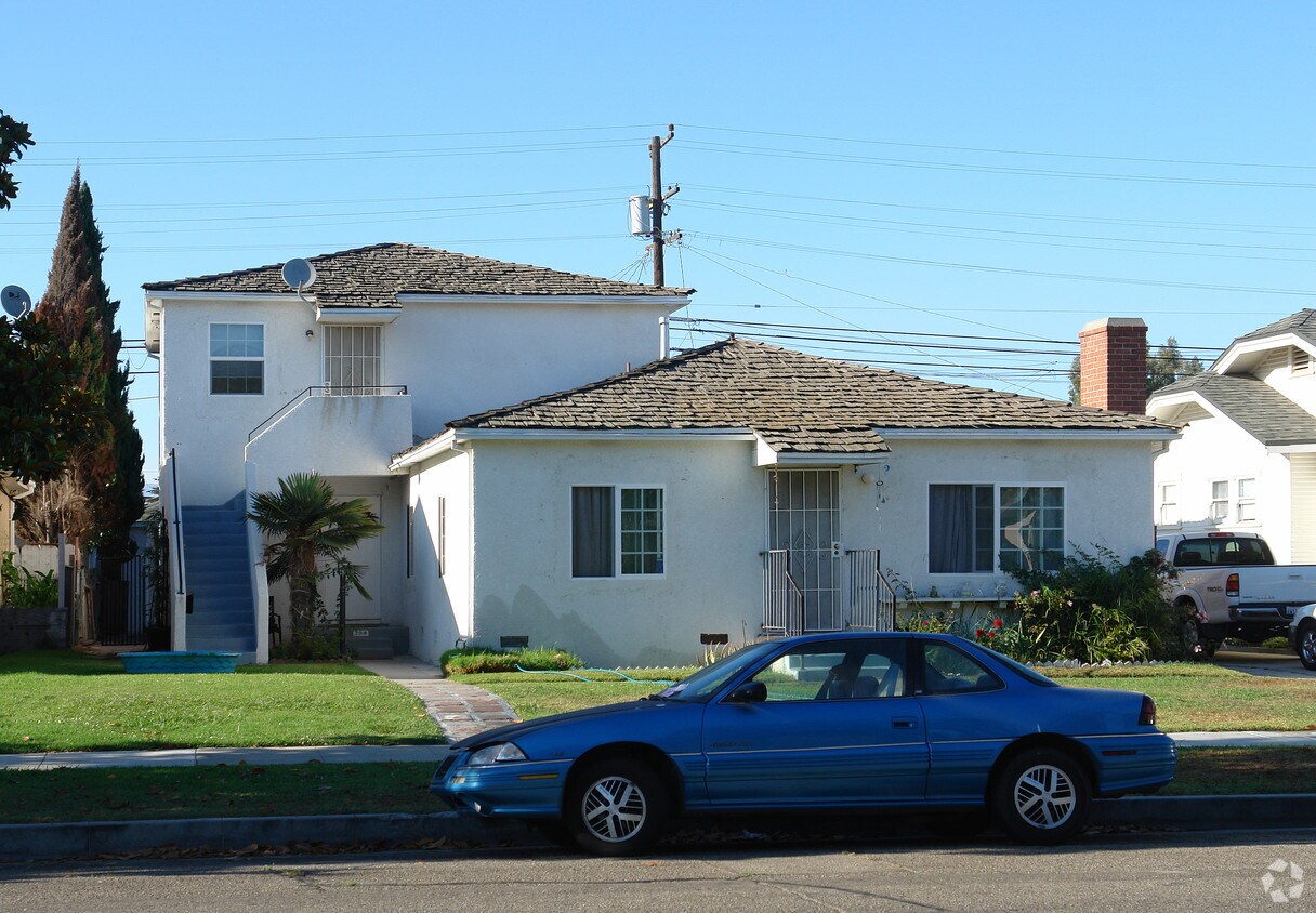 Primary Photo - 231-235 Magnolia Ave