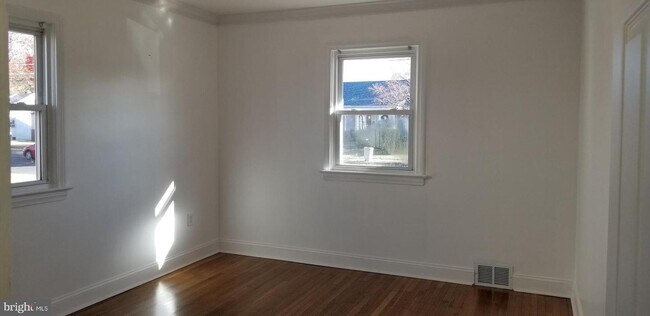 Building Photo - 6149 Amon Ave