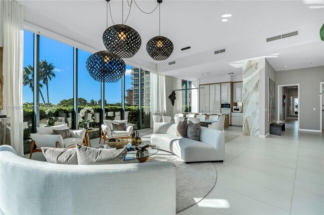 Foto del edificio - 2811 S Bayshore Dr