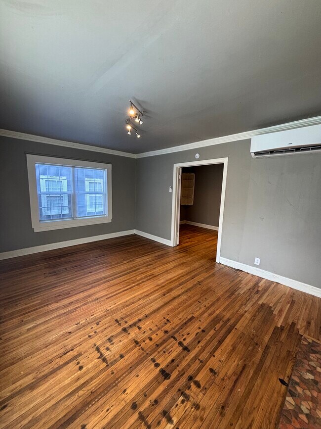 Foto del edificio - 807 N Columbia Pl