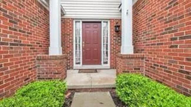 Building Photo - 41861 Yeats Dr