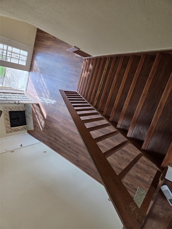 Foto del edificio - 2425 Holly Hall St