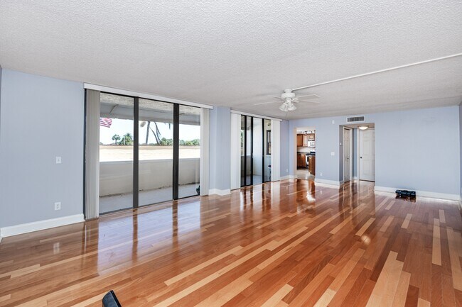 Foto del edificio - 736 Island Way