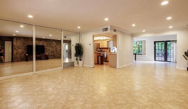 Foto del edificio - 9081 SW 55th Ct