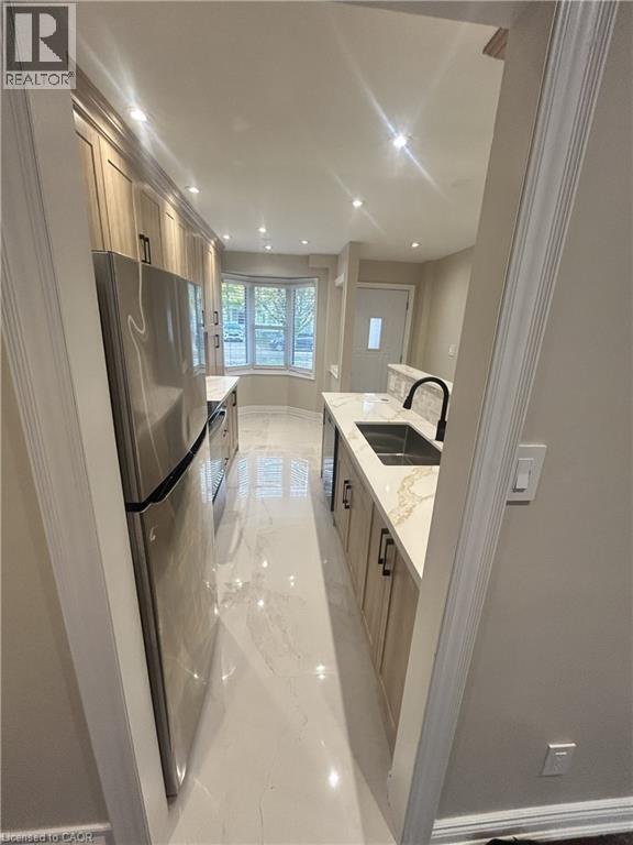 Building Photo - 49 Ristau Crescent