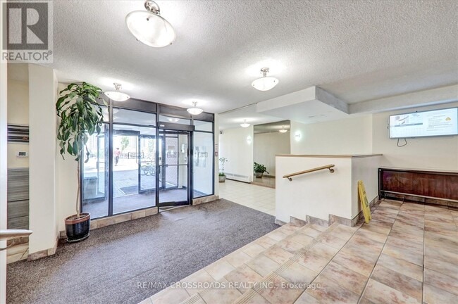 Building Photo - 10-410 Tapscott Rd