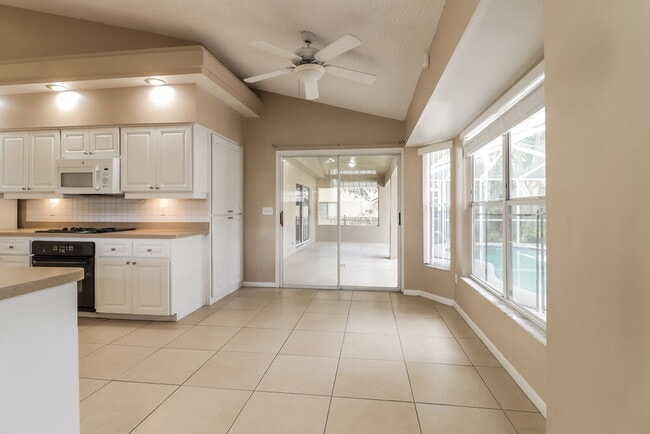 Building Photo - 1484 E Lake Woodlands Pkwy