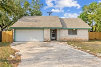 Building Photo - 1402 Oakmeadows Cove