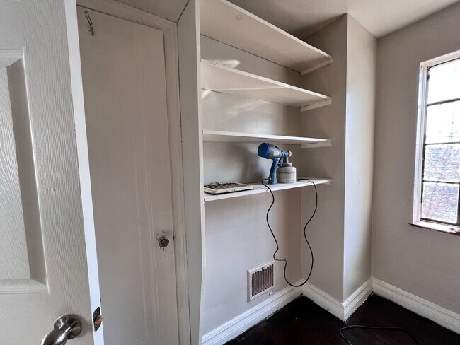 Foto del edificio - 3 Bedroom 1 Bath Home in Detroit