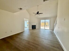 Building Photo - 963 Claeven Cir