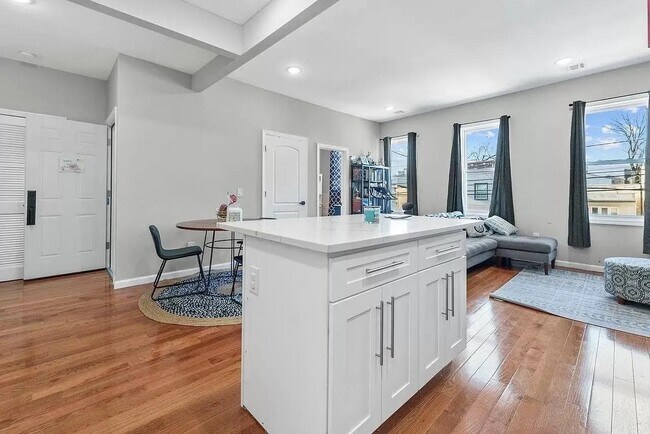 Foto del edificio - 222 69th St