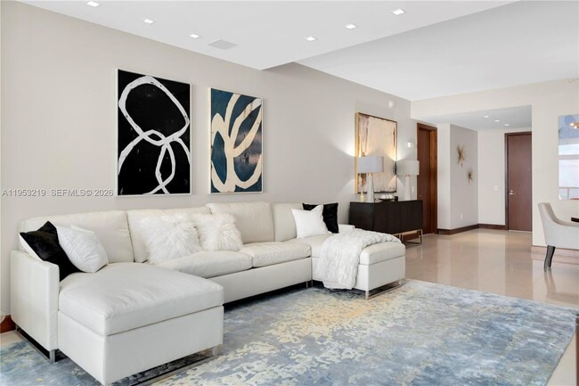 Foto del edificio - 9703 Collins Ave