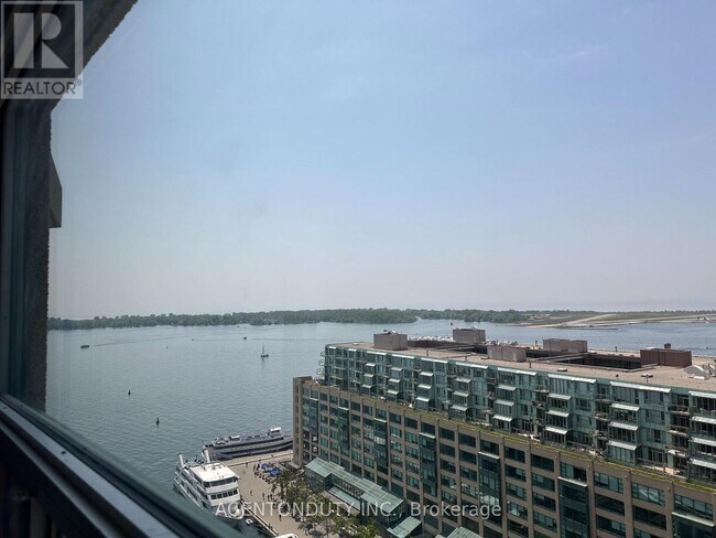 Building Photo - 77 Harbour Square