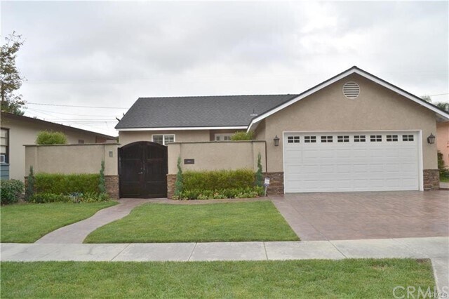 Foto del edificio - 2841 N Studebaker Rd