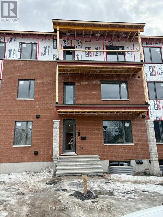 Building Photo - 2 Iona St